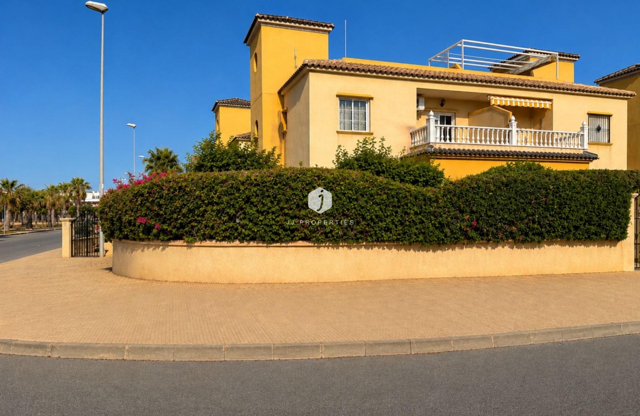 Tweedehands - Bungalow -
Orihuela Costa - Lomas de Cabo Roig