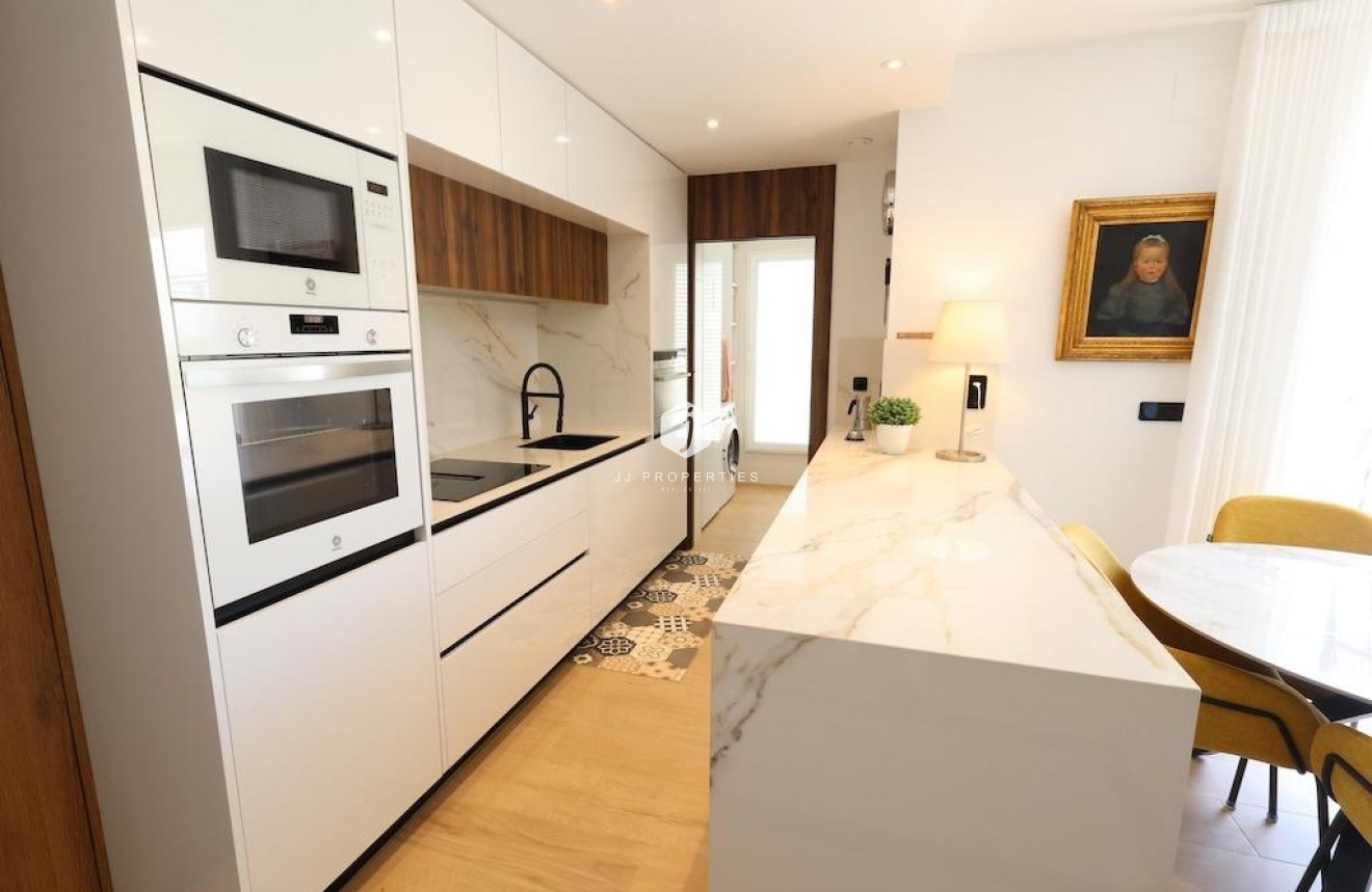 Aus zweiter Hand - Penthouse -
Algorfa - Inland