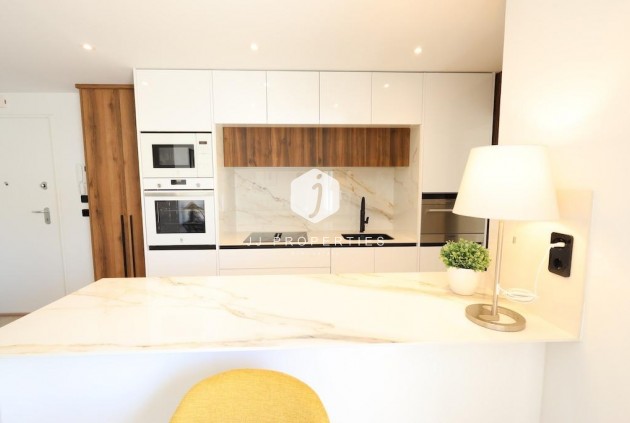 Aus zweiter Hand - Penthouse -
Algorfa - Inland