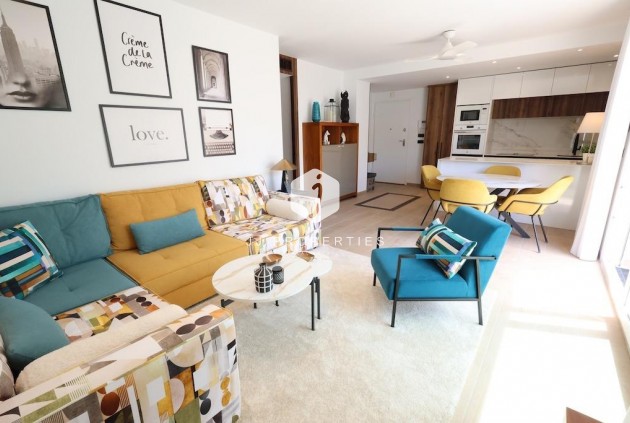 Aus zweiter Hand - Penthouse -
Algorfa - Inland
