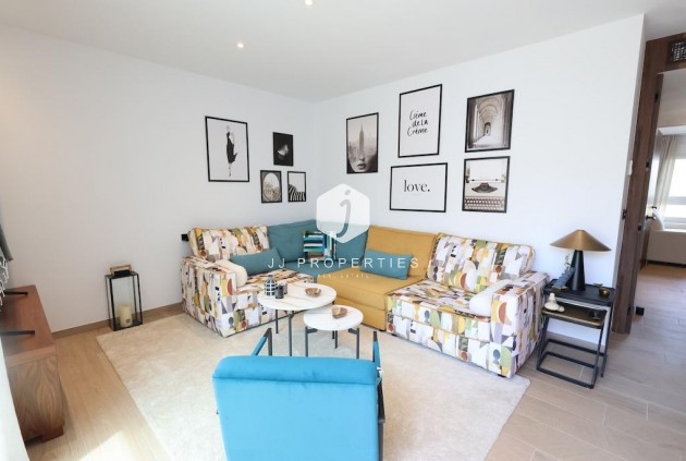 Aus zweiter Hand - Penthouse -
Algorfa - Inland