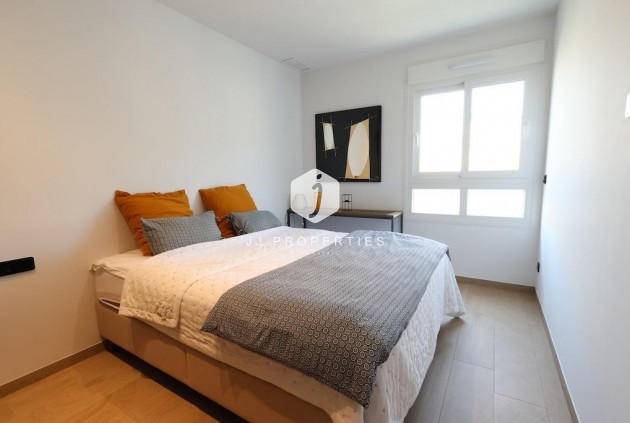 Aus zweiter Hand - Penthouse -
Algorfa - Inland
