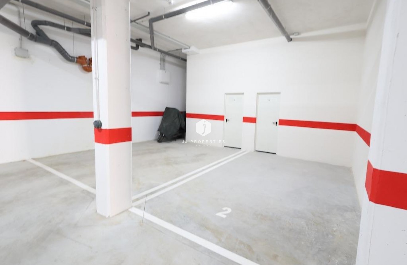 Aus zweiter Hand - Penthouse -
Algorfa - Inland