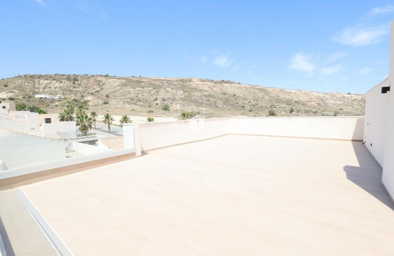 Aus zweiter Hand - Penthouse -
Algorfa - Inland