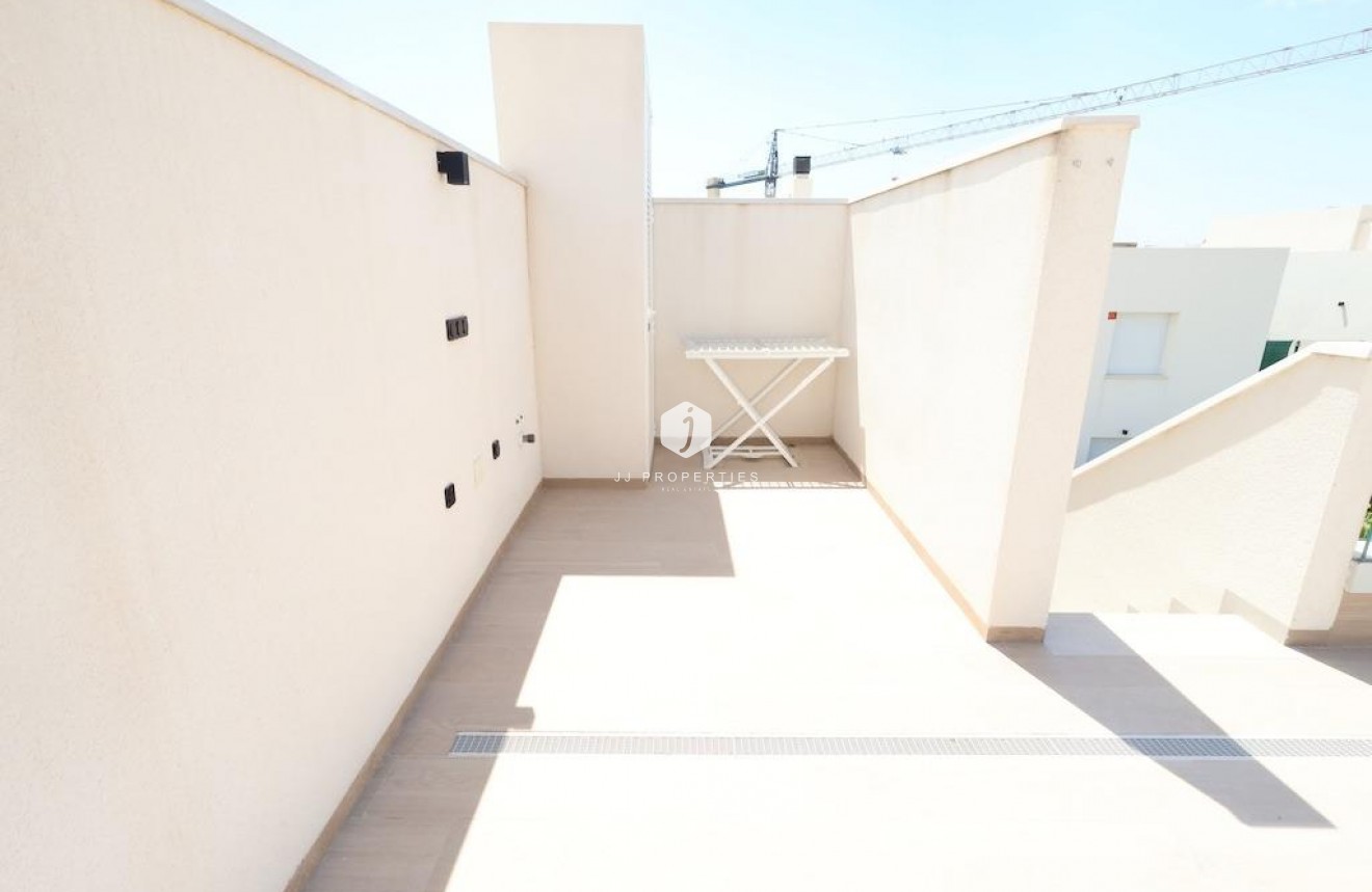 Aus zweiter Hand - Penthouse -
Algorfa - Inland