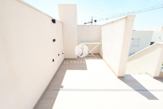 Aus zweiter Hand - Penthouse -
Algorfa - Inland