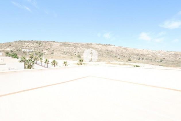 Aus zweiter Hand - Penthouse -
Algorfa - Inland