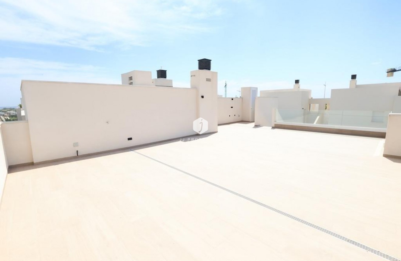 Aus zweiter Hand - Penthouse -
Algorfa - Inland