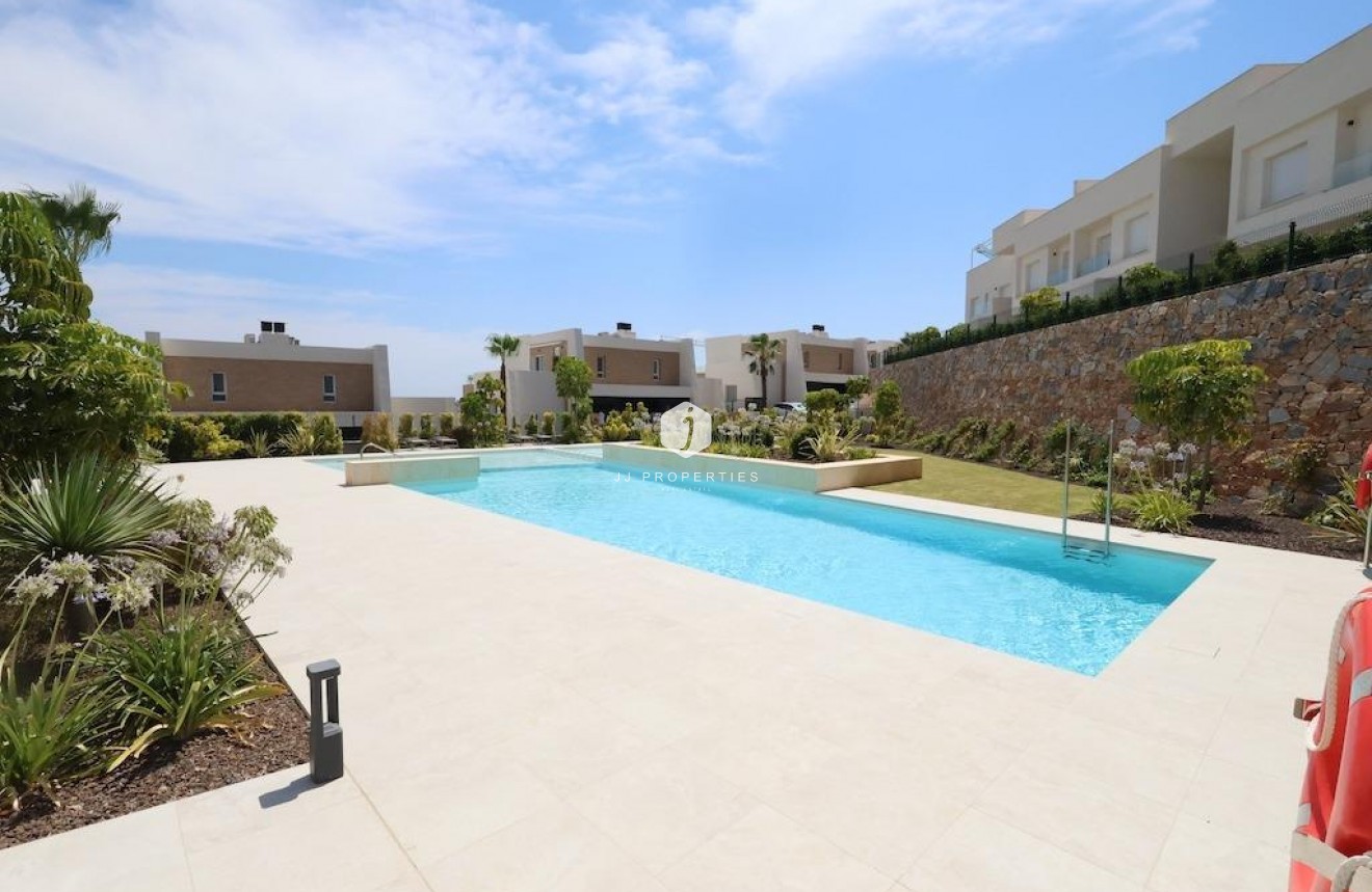 Aus zweiter Hand - Penthouse -
Algorfa - Inland
