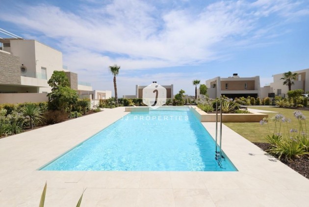 Aus zweiter Hand - Penthouse -
Algorfa - Inland