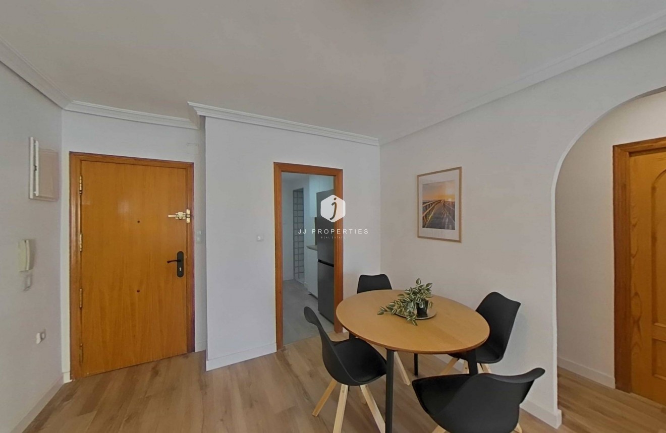 D'occasion - Appartement -
Torrevieja - La Mata Pueblo