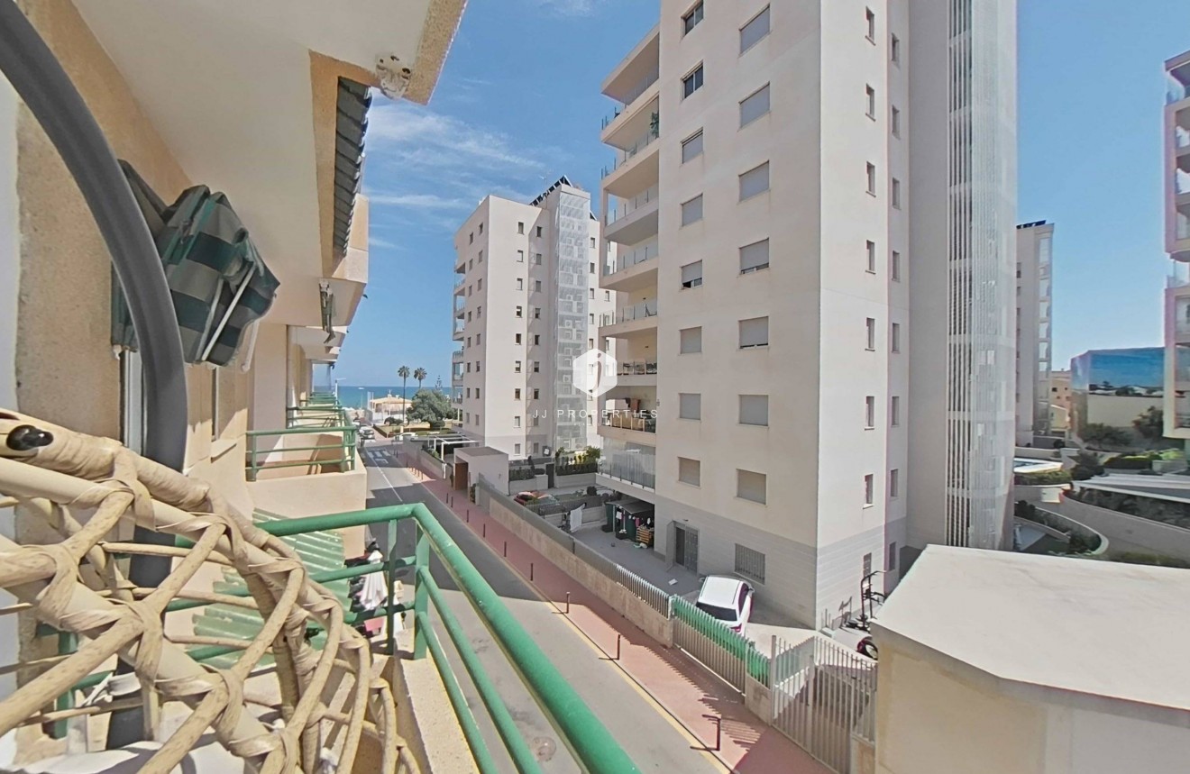 D'occasion - Appartement -
Torrevieja - La Mata Pueblo