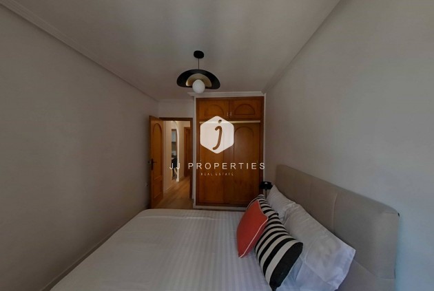 D'occasion - Appartement -
Torrevieja - La Mata Pueblo