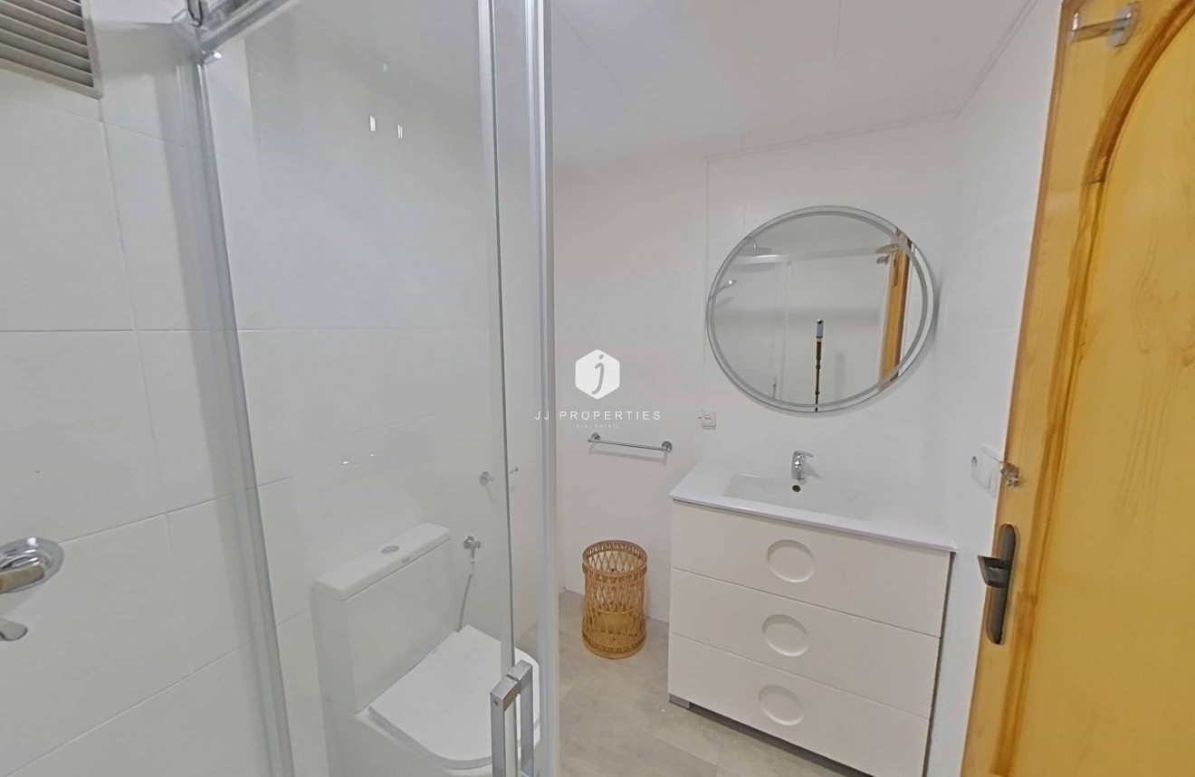 D'occasion - Appartement -
Torrevieja - La Mata Pueblo