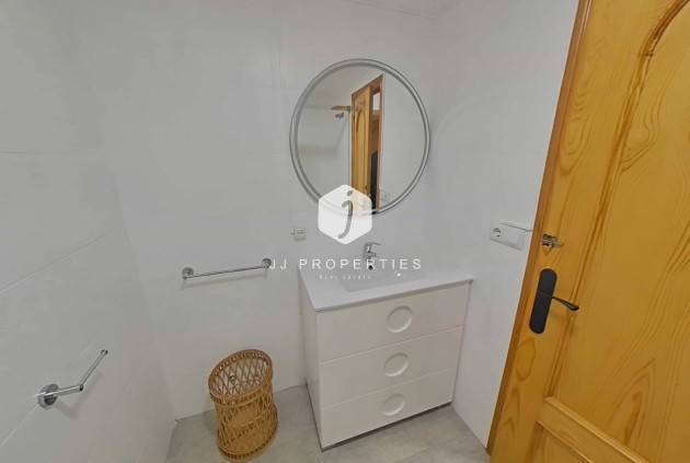 D'occasion - Appartement -
Torrevieja - La Mata Pueblo