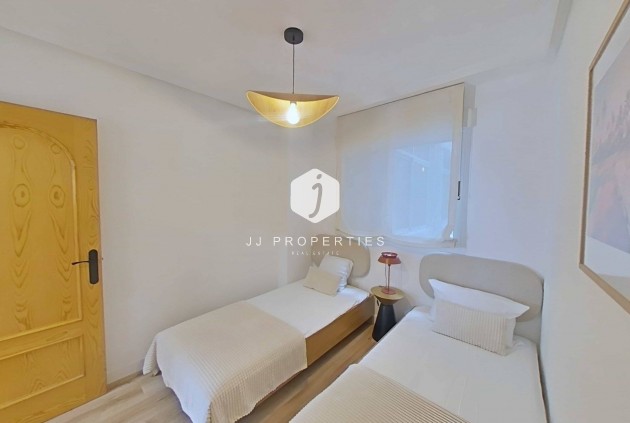D'occasion - Appartement -
Torrevieja - La Mata Pueblo