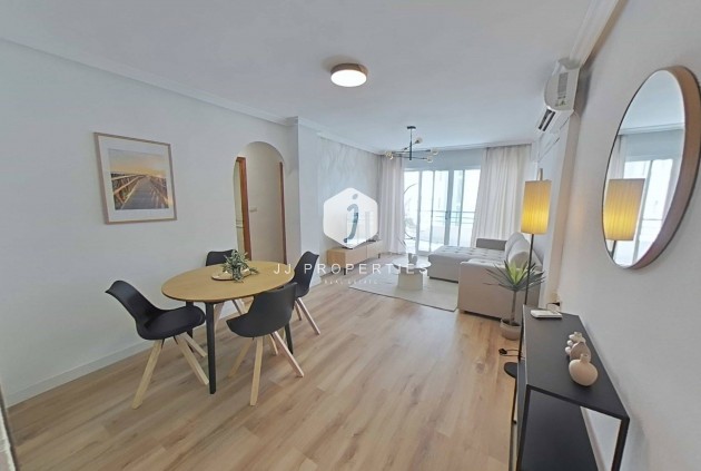 D'occasion - Appartement -
Torrevieja - La Mata Pueblo