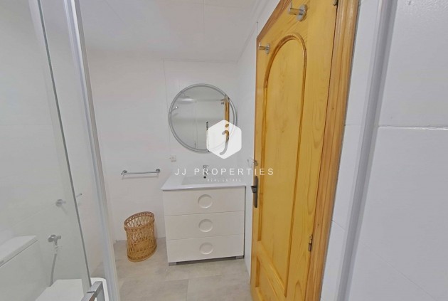 D'occasion - Appartement -
Torrevieja - La Mata Pueblo