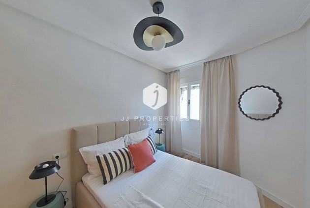D'occasion - Appartement -
Torrevieja - La Mata Pueblo