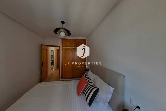 D'occasion - Appartement -
Torrevieja - La Mata Pueblo