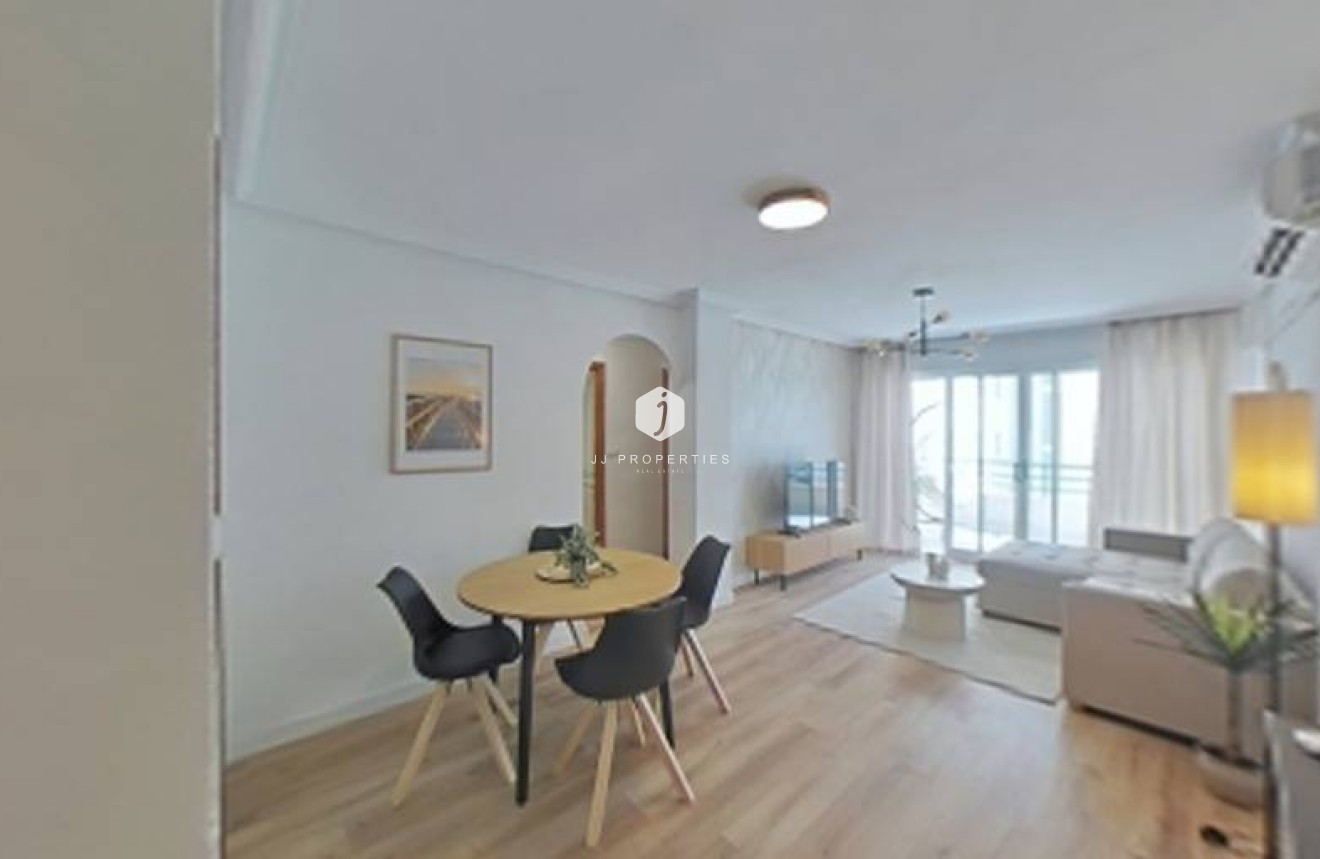 D'occasion - Appartement -
Torrevieja - La Mata Pueblo