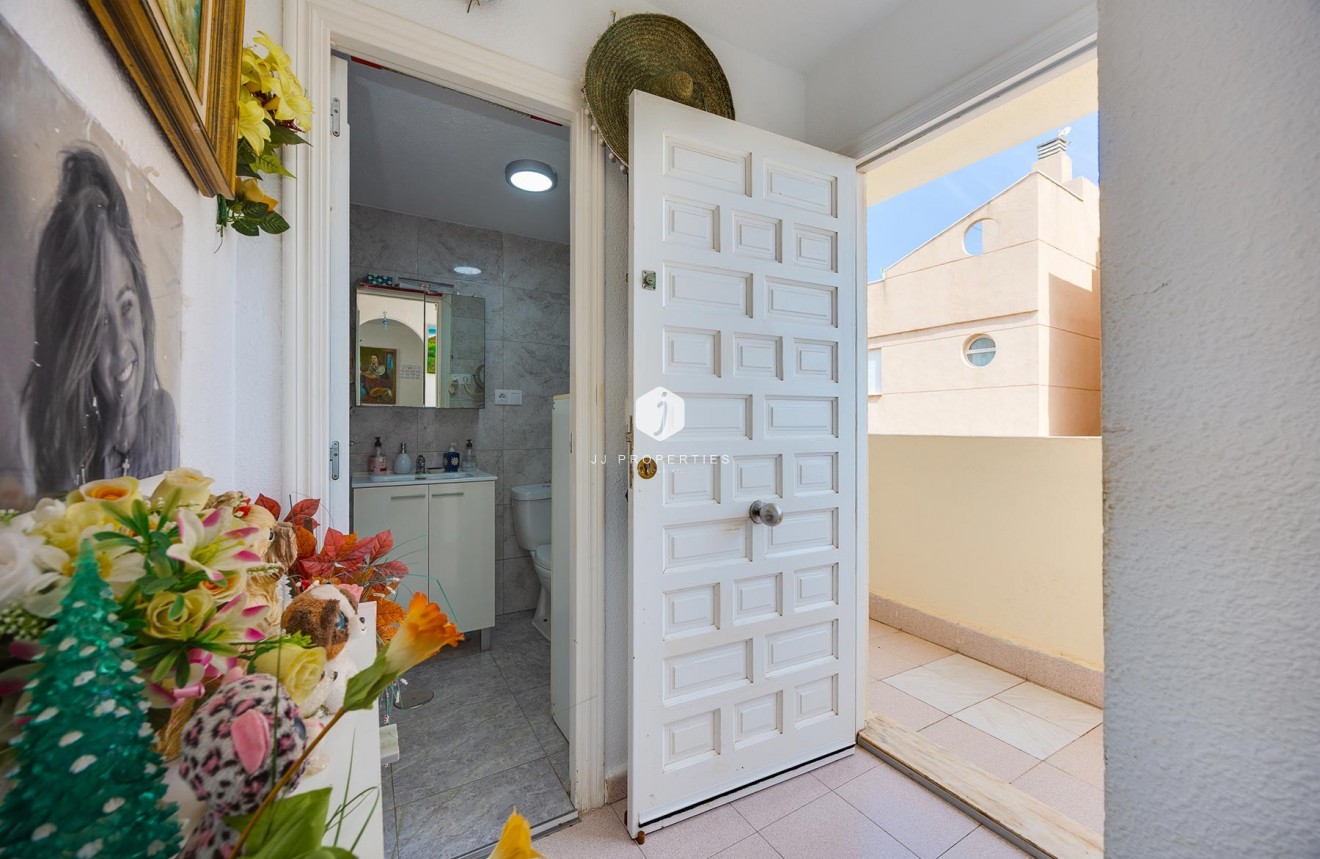D'occasion - Appartement -
Torrevieja - Costa Blanca