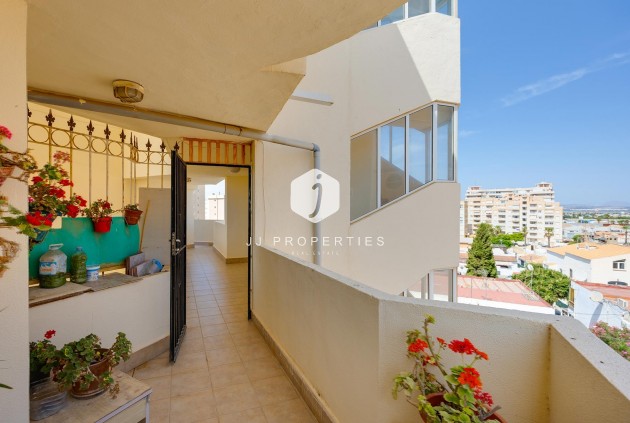 D'occasion - Appartement -
Torrevieja - Costa Blanca