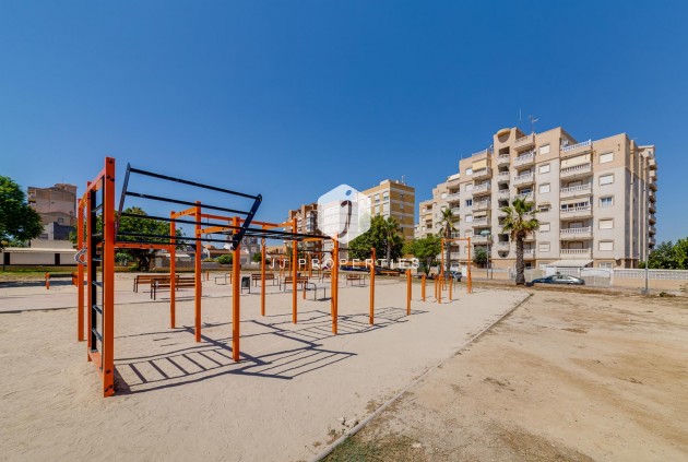 D'occasion - Appartement -
Torrevieja - Costa Blanca