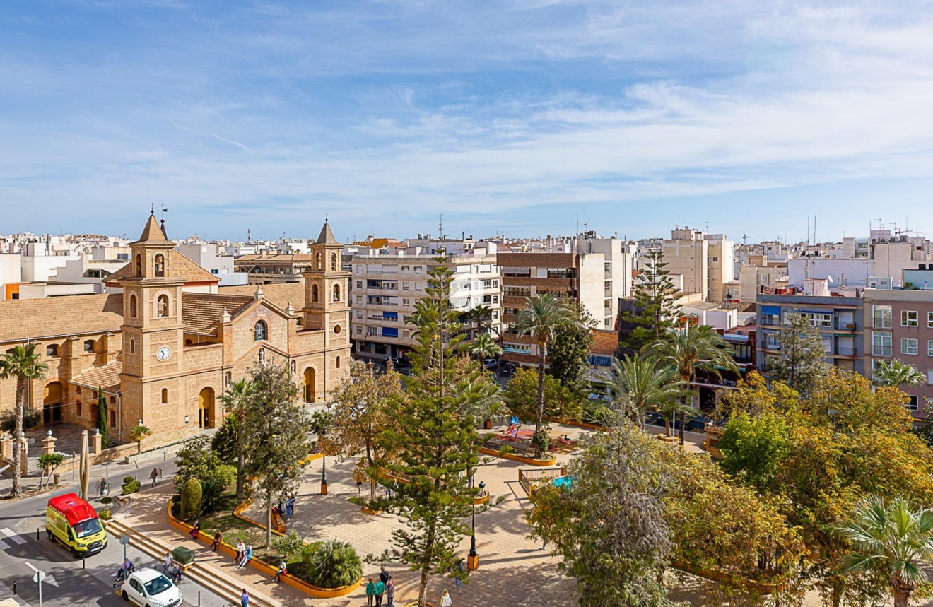 D'occasion - Appartement -
Torrevieja - Costa Blanca