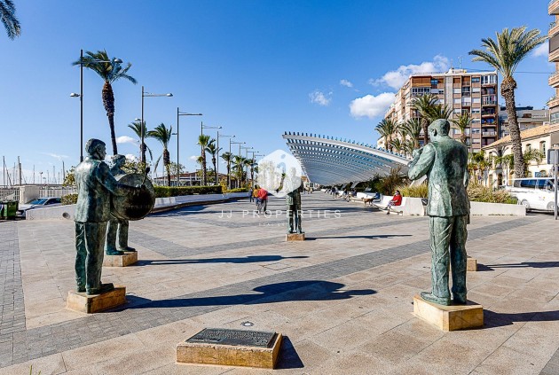 D'occasion - Appartement -
Torrevieja - Costa Blanca
