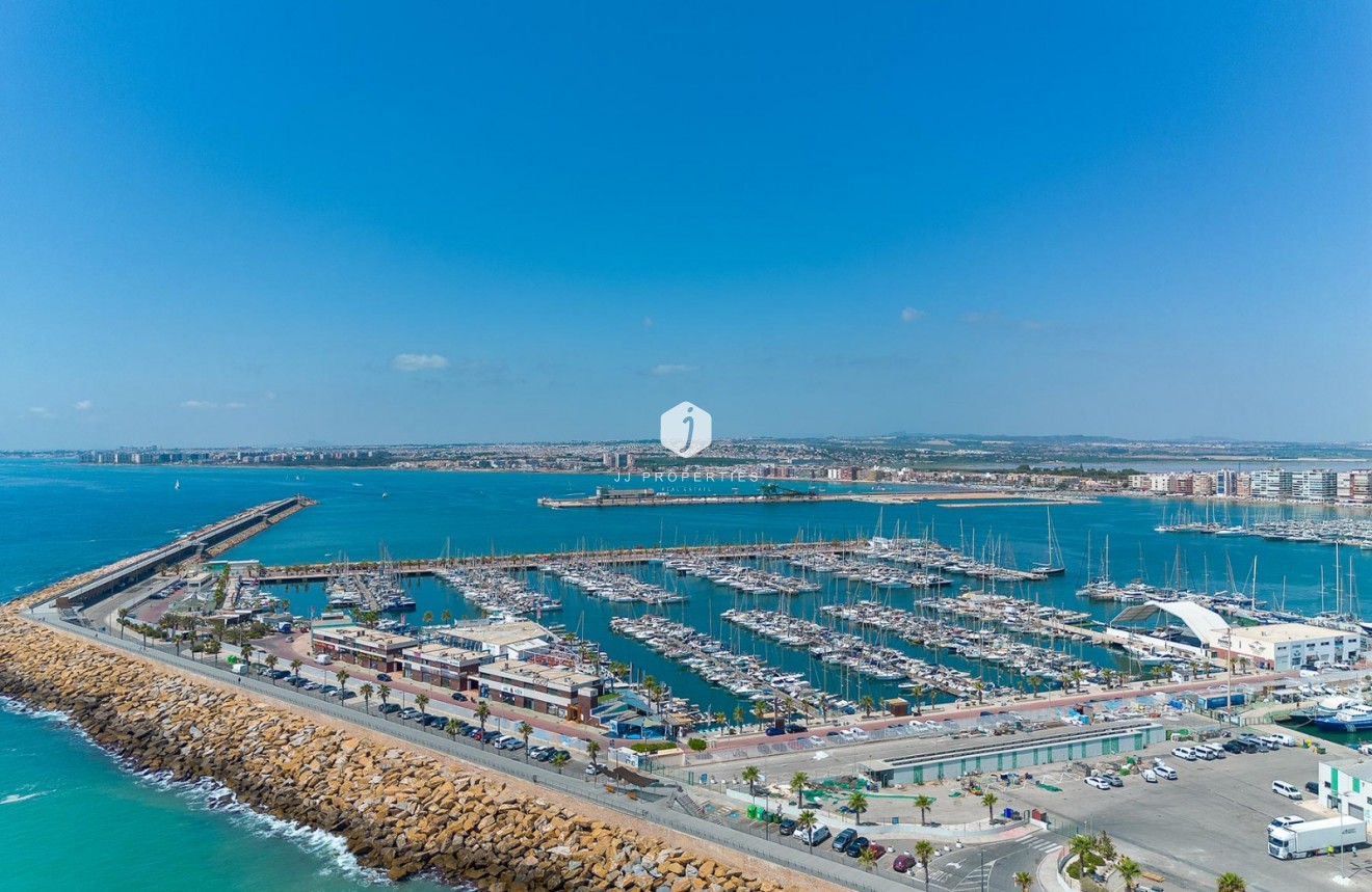 D'occasion - Appartement -
Torrevieja - Costa Blanca