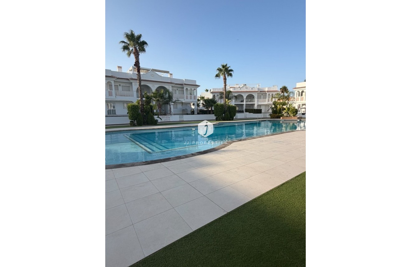 Z drugiej ręki - Bungalow -
Ciudad Quesada - Costa Blanca