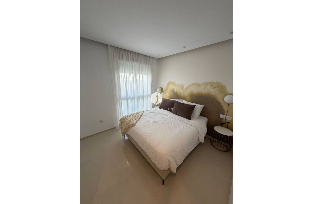 Z drugiej ręki - Bungalow -
Ciudad Quesada - Costa Blanca