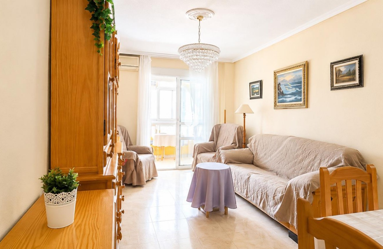 Segunda mano - Apartamento / piso -
Torrevieja - Habaneras