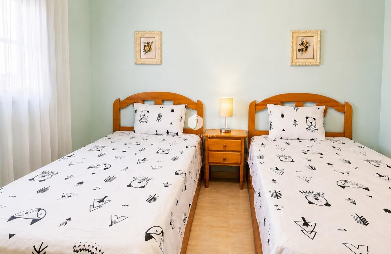 Segunda mano - Apartamento / piso -
Torrevieja - Habaneras