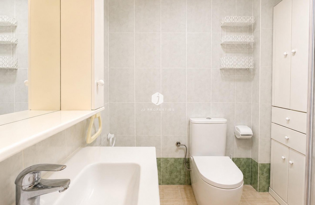 Segunda mano - Apartamento / piso -
Torrevieja - Habaneras