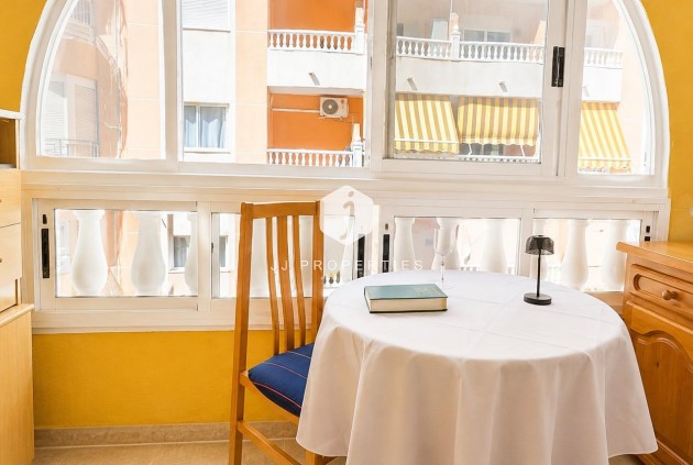 Segunda mano - Apartamento / piso -
Torrevieja - Habaneras