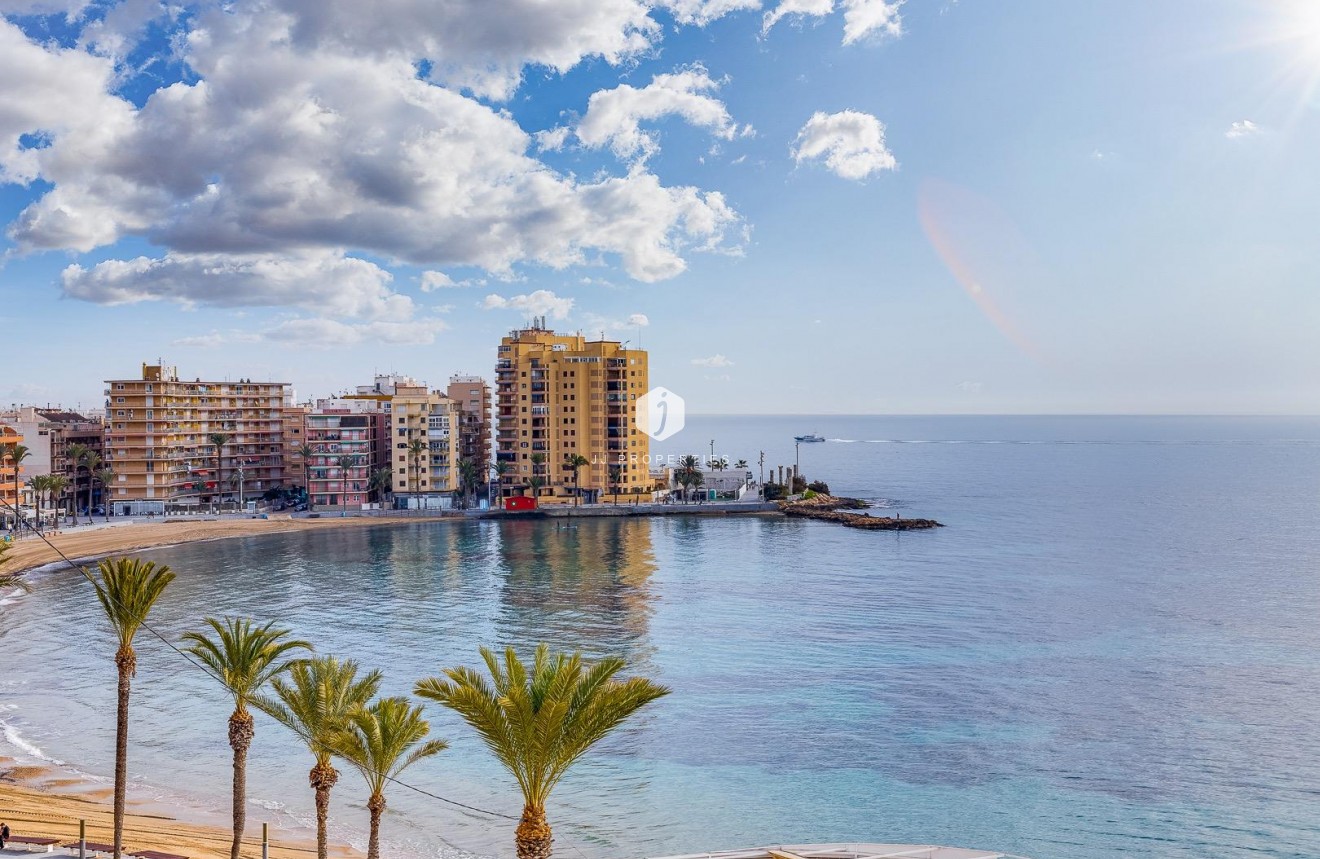 Segunda mano - Apartamento / piso -
Torrevieja - Habaneras