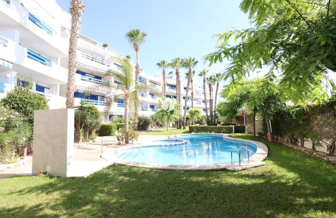 Aus zweiter Hand - Wohnung -
Orihuela Costa - Costa Blanca
