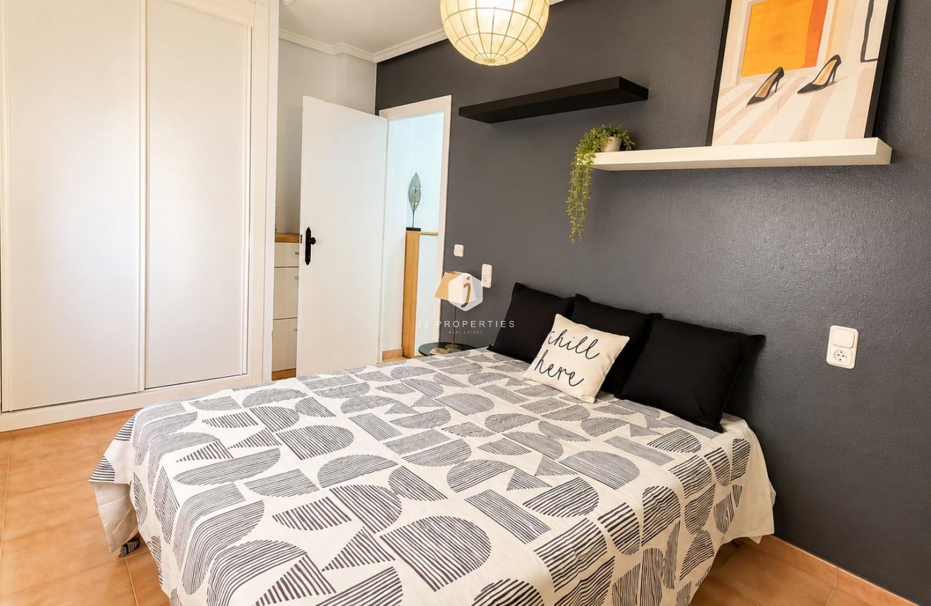 Aus zweiter Hand - Wohnung -
Torrevieja - Playa del Cura