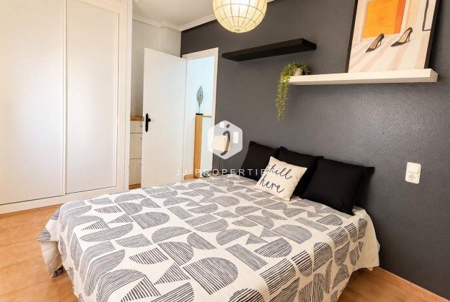 Aus zweiter Hand - Wohnung -
Torrevieja - Playa del Cura