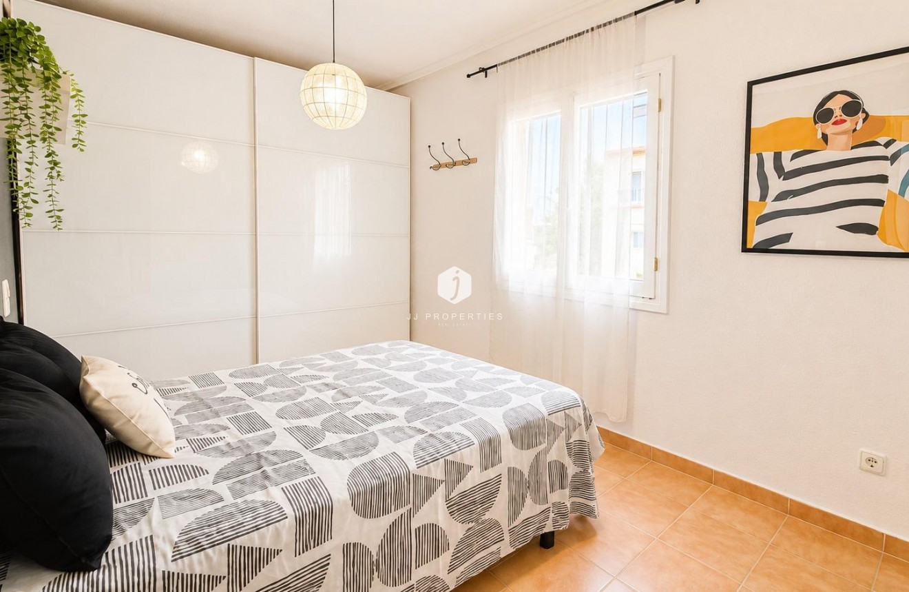 Aus zweiter Hand - Wohnung -
Torrevieja - Playa del Cura