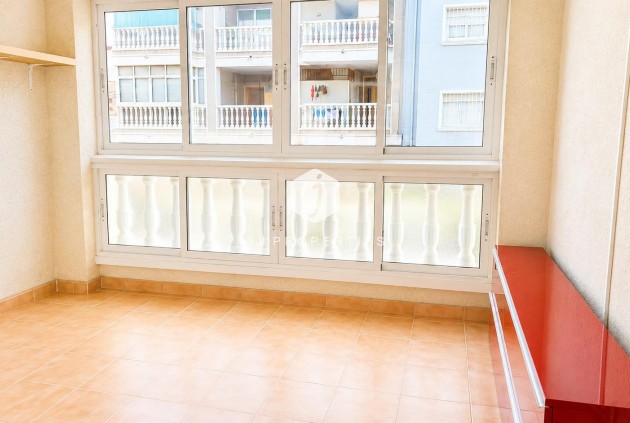 Aus zweiter Hand - Wohnung -
Torrevieja - Playa del Cura