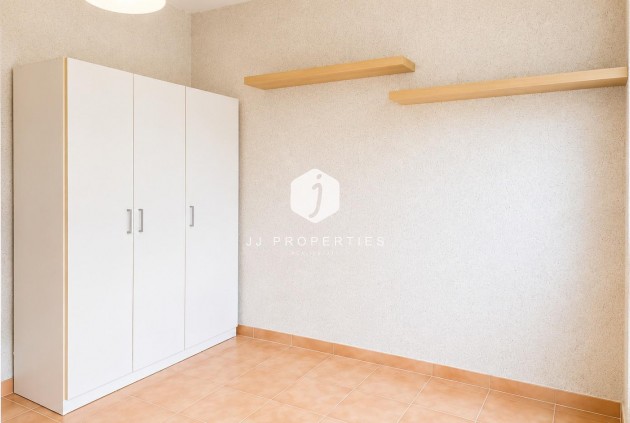 Aus zweiter Hand - Wohnung -
Torrevieja - Playa del Cura
