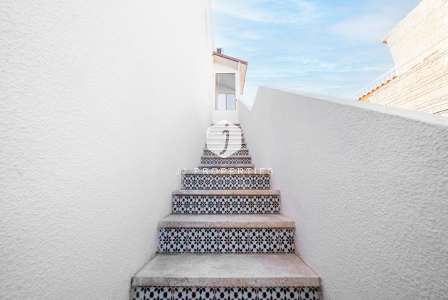 Segunda mano - Apartamento / piso -
El Chaparral - Costa Blanca