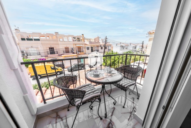 Segunda mano - Apartamento / piso -
El Chaparral - Costa Blanca