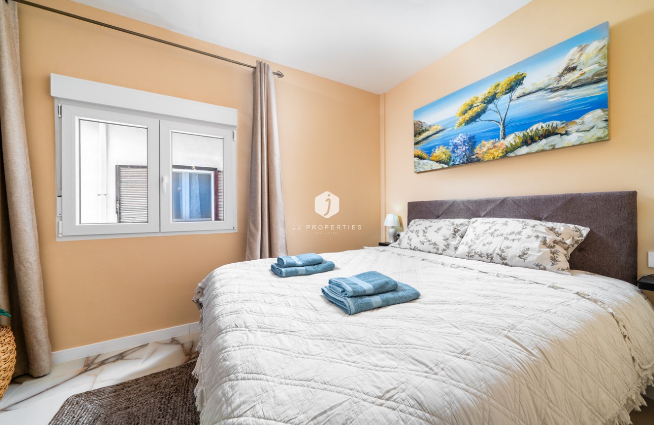 Segunda mano - Apartamento / piso -
El Chaparral - Costa Blanca