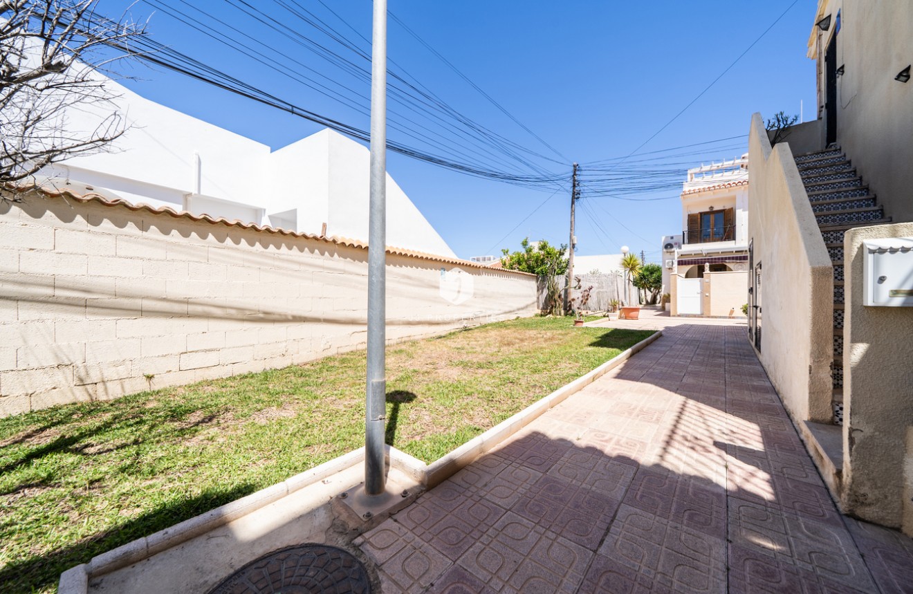 Segunda mano - Apartamento / piso -
El Chaparral - Costa Blanca