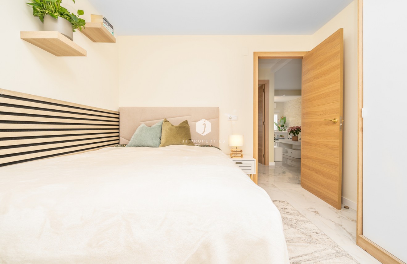 Tweedehands - Bungalow -
Torrevieja - Torreta