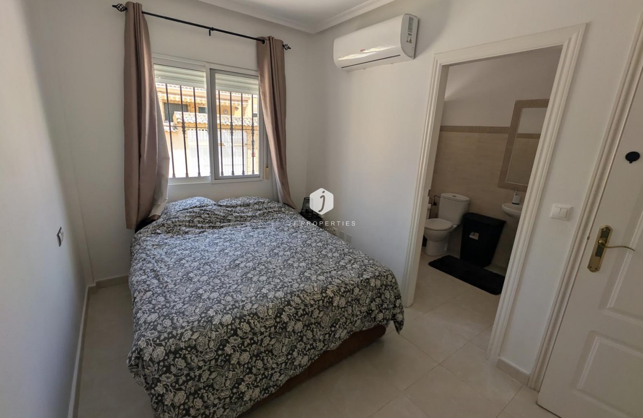 Segunda mano - Villa -
Algorfa - Inland